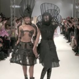 ガチでエロいのはランウェイを歩くモデル達ですｗｗｗ